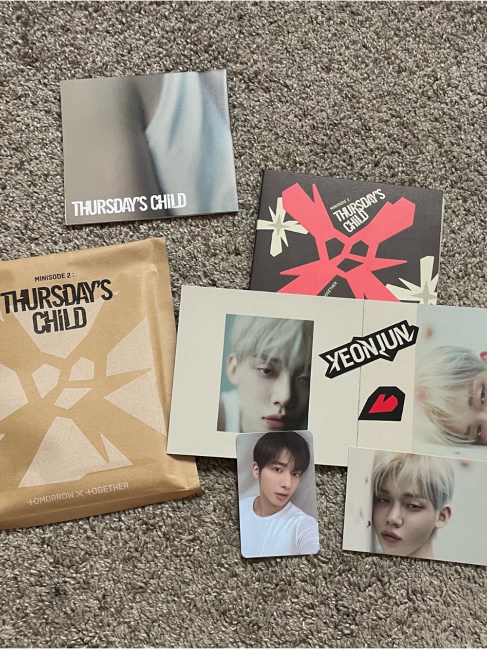 TXT Minisode 2: Thursday's Child Photo Card & Mini Album Set - Beige, Black, Red